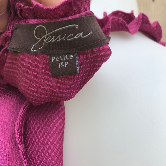 Jessica ruffle sleeveless top size 14p - Picture 7 of 9